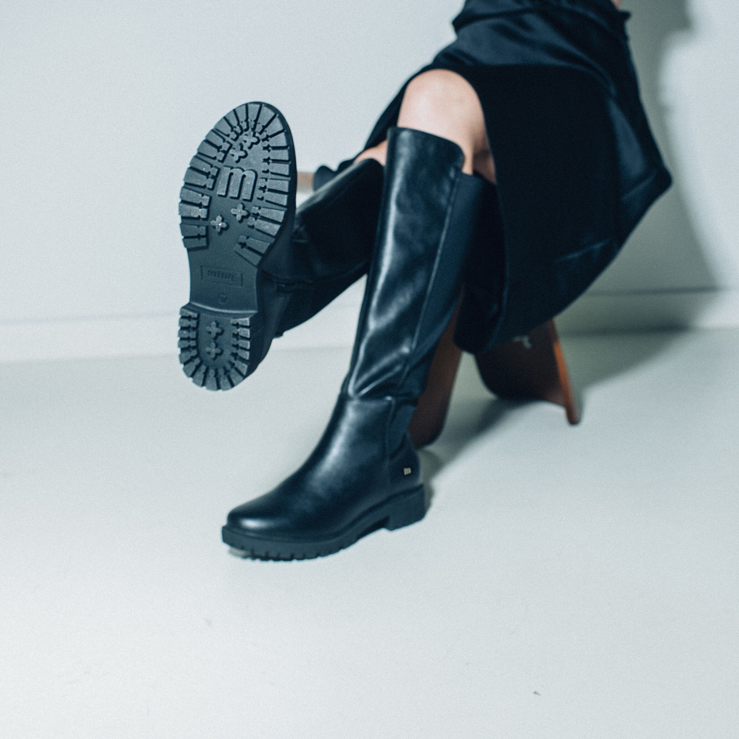 Botas planas hot sale